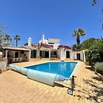 ヴィラ Alvor Traditional With Pool By Homing