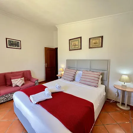 Vila Alvor Traditional With Pool By Homing *