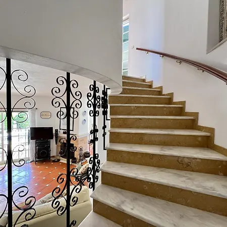 Vila Alvor Traditional With Pool By Homing *