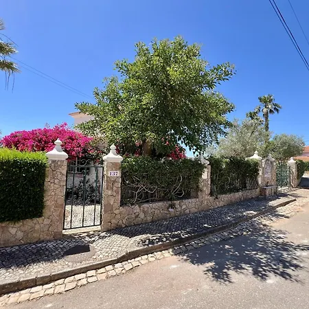 Alvor Traditional With Pool By Homing Vila *