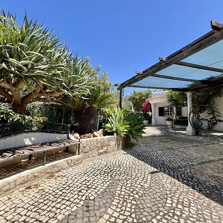 Alvor Traditional With Pool By Homing 别墅 *