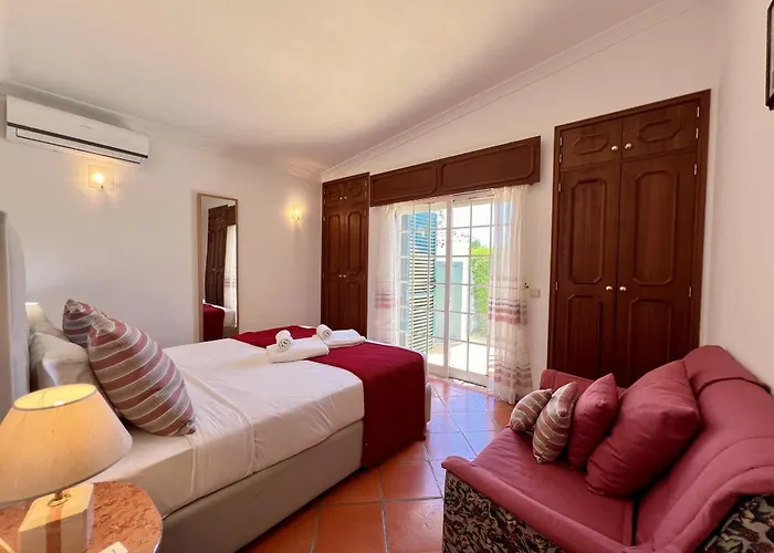 Alvor Traditional With Pool By Homing 别墅