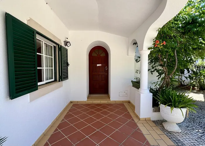 Alvor Traditional With Pool By Homing *