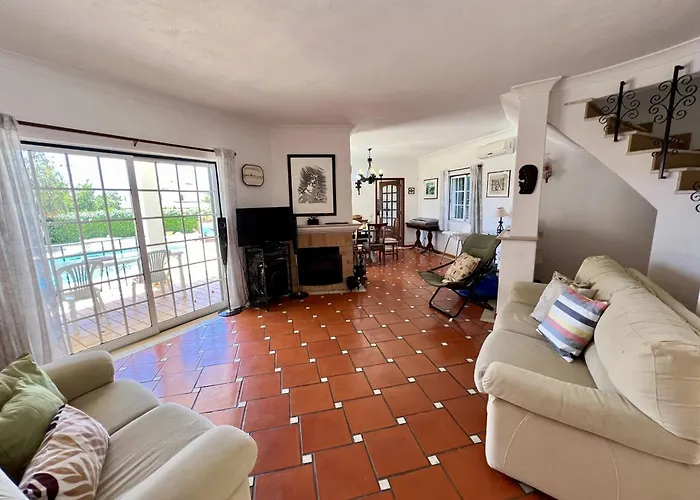 Alvor Traditional With Pool By Homing *