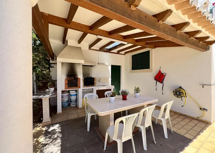 Alvor Traditional With Pool By Homing 别墅