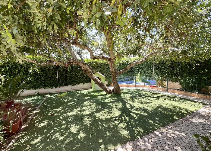 别墅 Alvor Traditional With Pool By Homing *