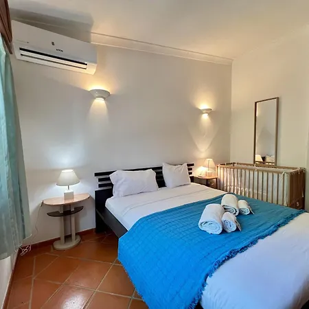 Alvor Traditional With Pool By Homing Villa