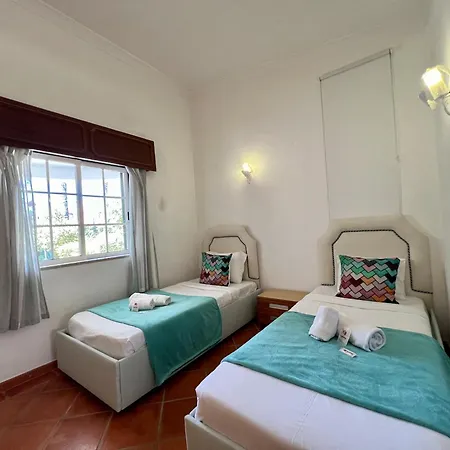 Alvor Traditional With Pool By Homing * Unhais Da Serra