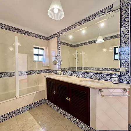 Alvor Traditional With Pool By Homing Unhais Da Serra