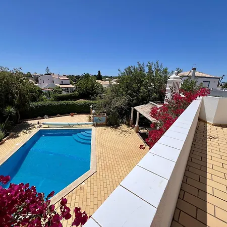 Alvor Traditional With Pool By Homing *
